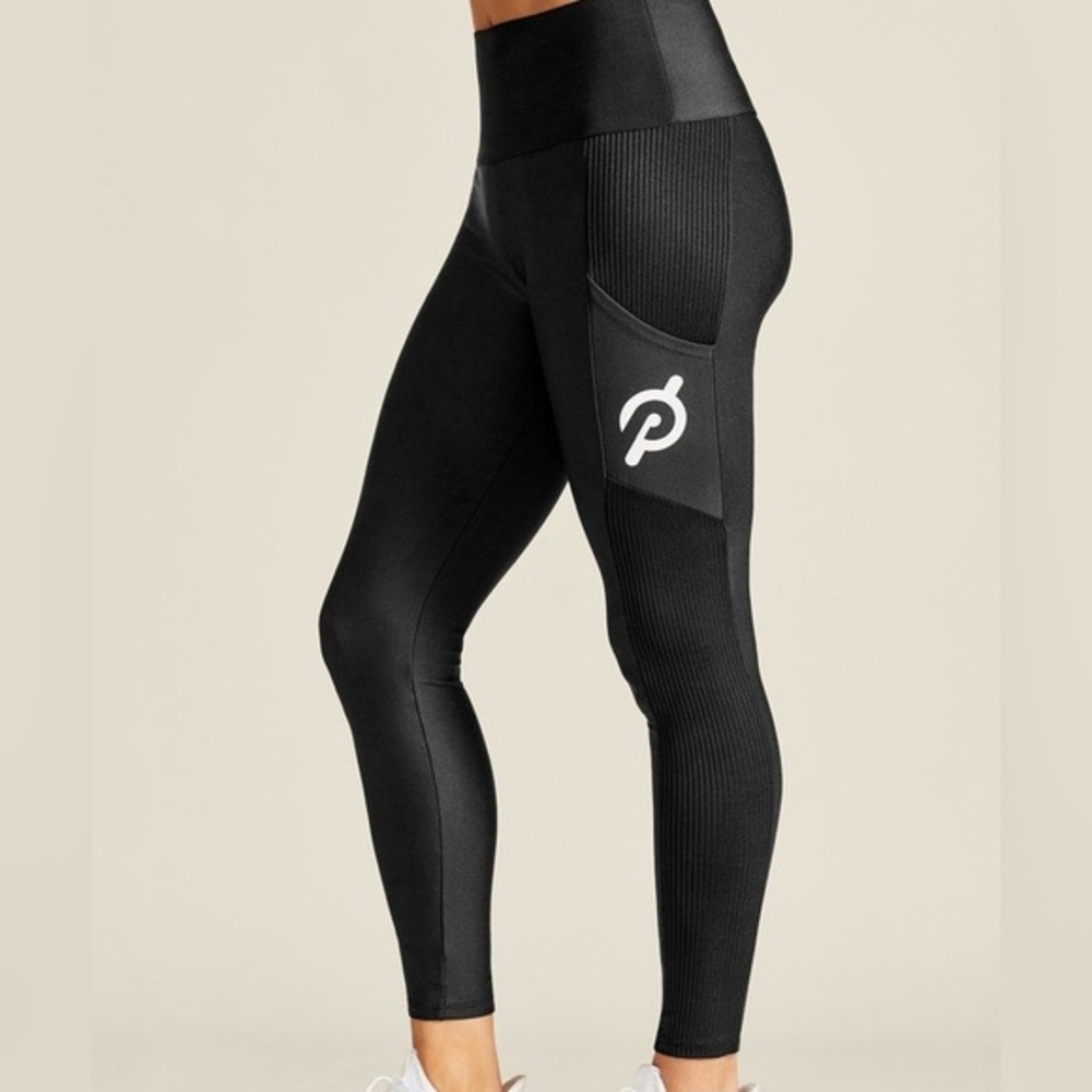 Peloton Show Up Leggings